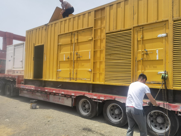 衢江除了负载情况和发动机维护，还有哪些因素会影响 200kw 柴油发电机的油耗？