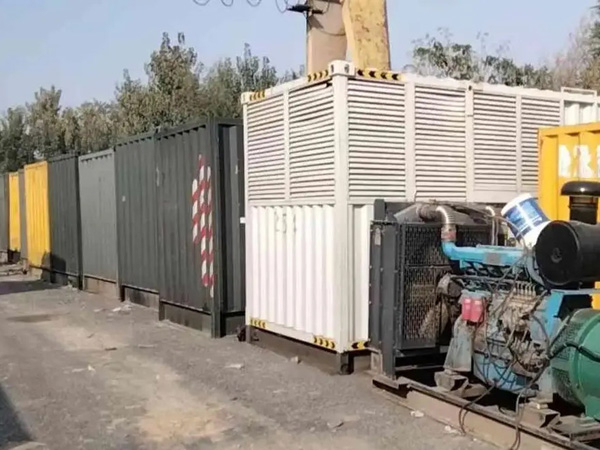 衢江200KW柴油发电机机组每小时油耗是多少？